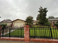 Building Photo - 5809 Sunland St