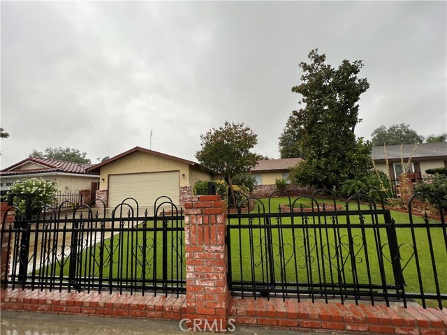 Primary Photo - 5809 Sunland St