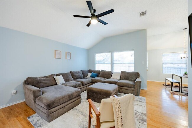 Building Photo - 1704 Verbena Way