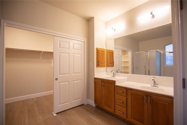 Building Photo - 11012 Alison Parke Trail