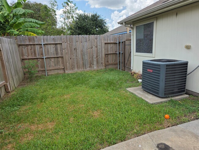 Building Photo - 2659 Daryns Landing Dr