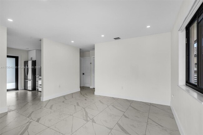 Building Photo - 3064 SW 16th Ter