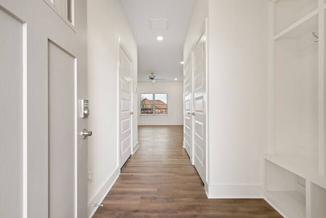 Building Photo - The Summit at Been Road Villas 3 Bed, 2.5 ...