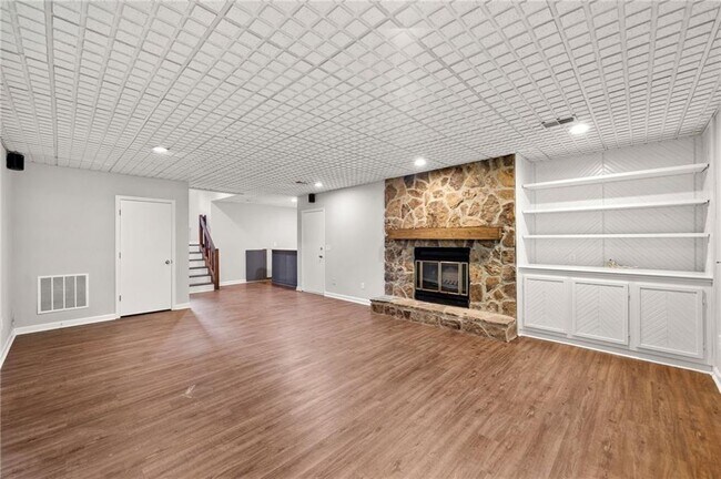 Building Photo - 4528 Lashley Ct NE