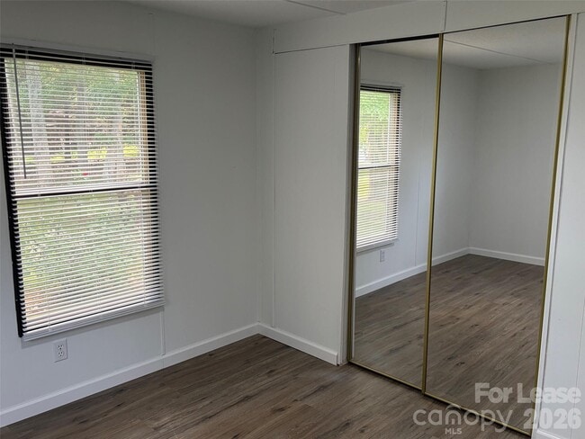 Building Photo - 8112 Blackwood Rd