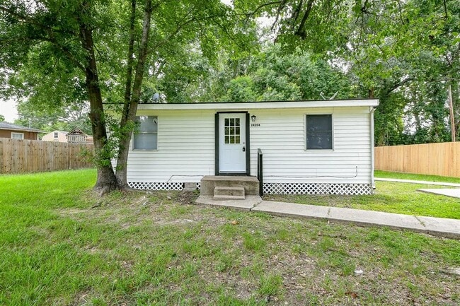 Building Photo - 24204 Linda Ln