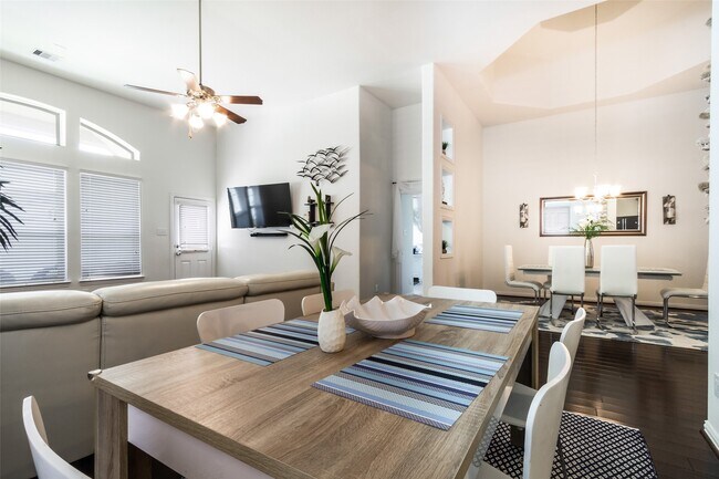 Building Photo - 6305 Rotherham St