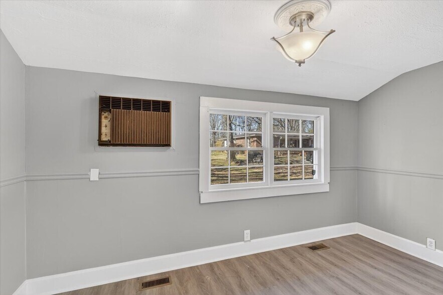 Building Photo - 3140 Maysville Rd NE