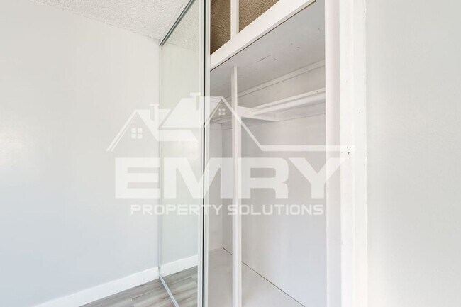 Building Photo - 6255 Gifford Ave