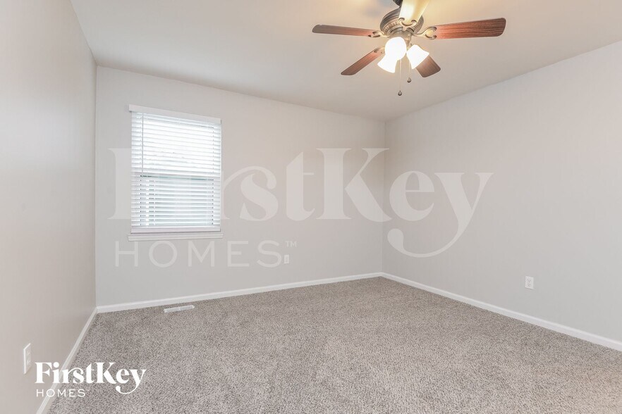 Building Photo - 109 Pinehurst Rd