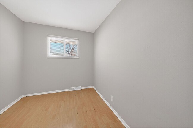 Building Photo - For Rent – 3 Bedroom Home | Section 8 Welcome