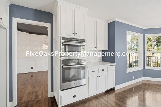 Building Photo - 2025 Moonstone Cir