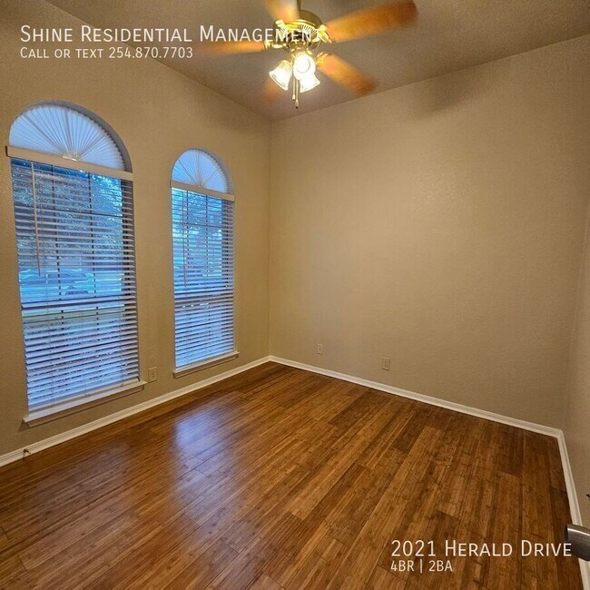 Building Photo - 2021 Herald Dr