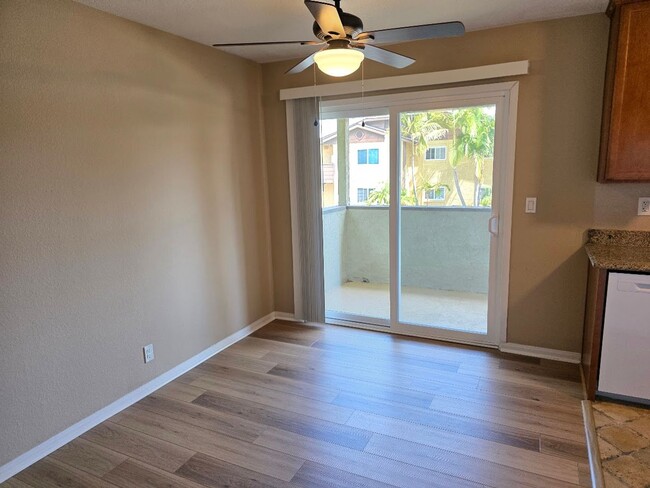 Building Photo - Two Bedroom Upper Unit Condo in Oceanside