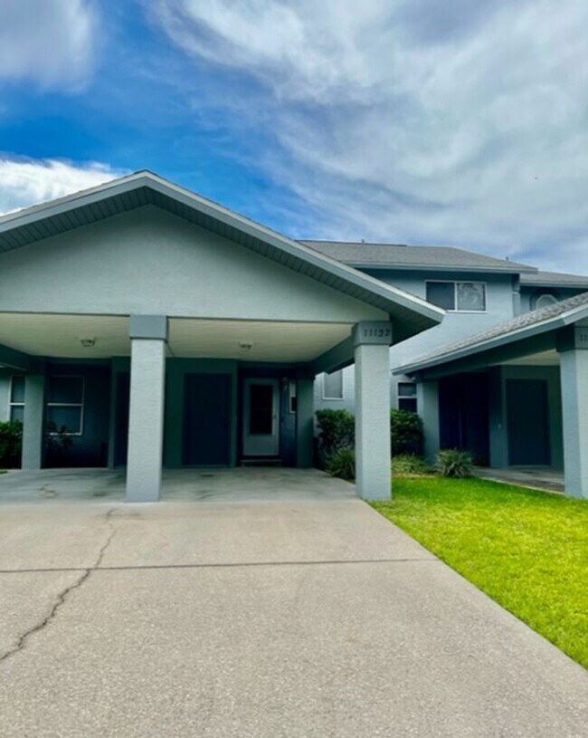 Building Photo - Beautiful Waterfront 2/2 Furnished Home Available April 2024