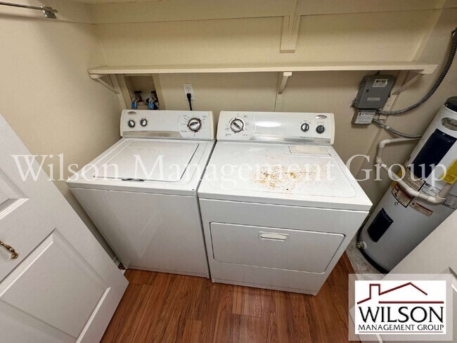 Building Photo - 17 Escondido Cir