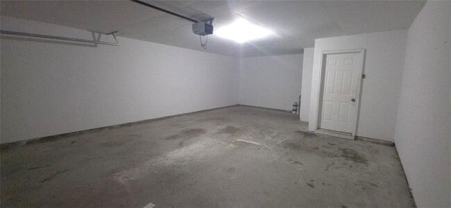 Building Photo - 2895 Gallery Grove