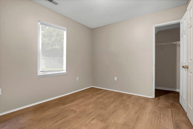 Building Photo - 134 Lawndale Ln