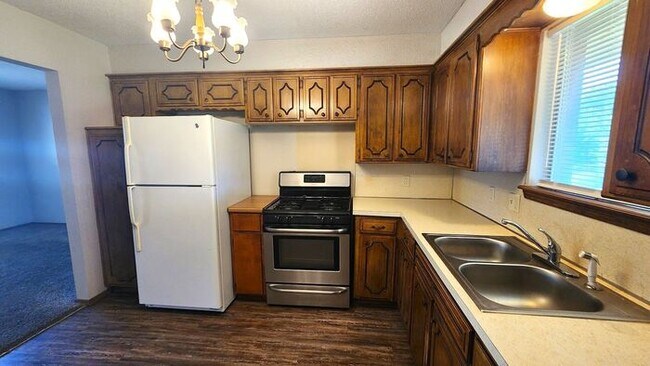 Building Photo - 3 Bed 1 Bath 1 Car Garage in the Leonhardts Oak Ridge Addition in Del City