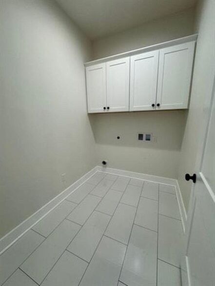Building Photo - 3541 Sanctuary Dr