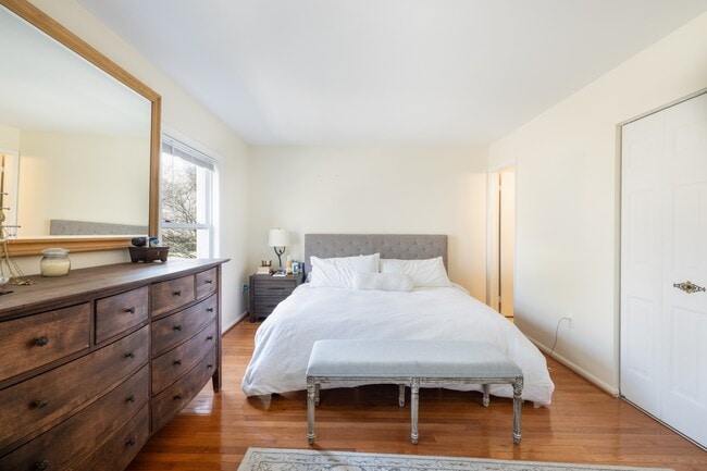 Building Photo - 10238 Arizona Cir