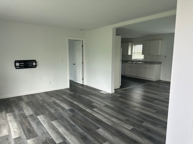 Building Photo - 205 Burdge Hill Rd