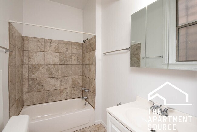 Building Photo - 1371 W Estes Ave