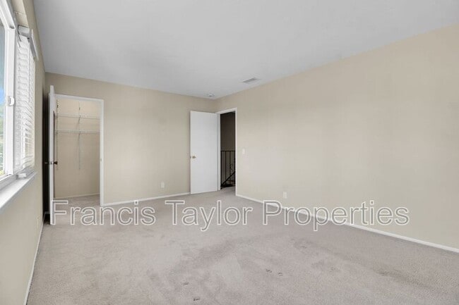 Building Photo - 2053 Habero Dr