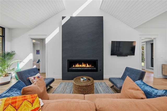 Building Photo - 8701 Zebra Crossing