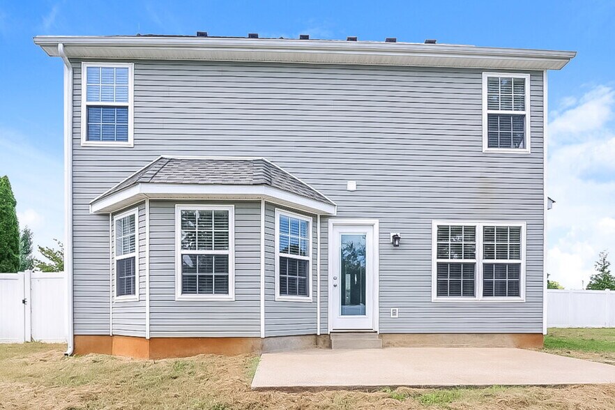 Building Photo - 1921 Stoney Meadow Dr