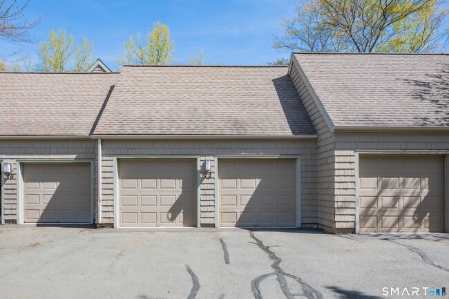 Building Photo - 72 Timberwood Rd