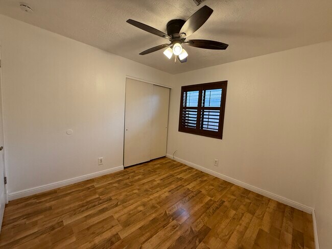 Building Photo - 1356 S 41st Ave