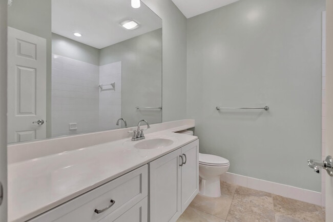 Building Photo - 2873 E Community Dr