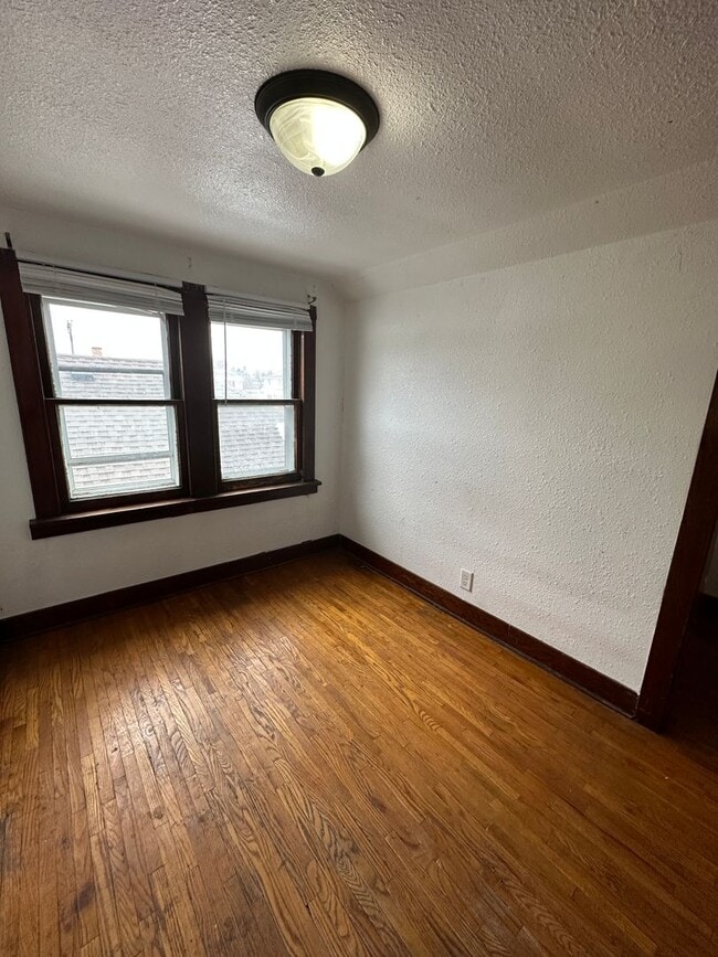 Building Photo - 725 24th St N