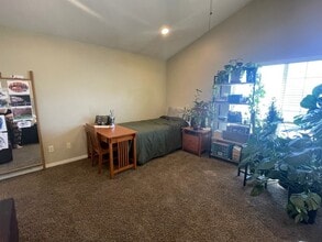 Building Photo - 453 N 1235 W