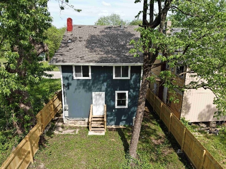 Building Photo - 3320 Brooklyn Ave