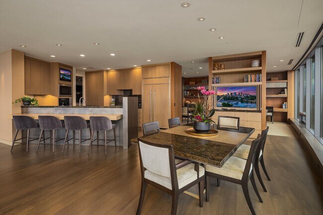Building Photo - 3Bd/2.5Ba One Lincoln Tower Penthouse