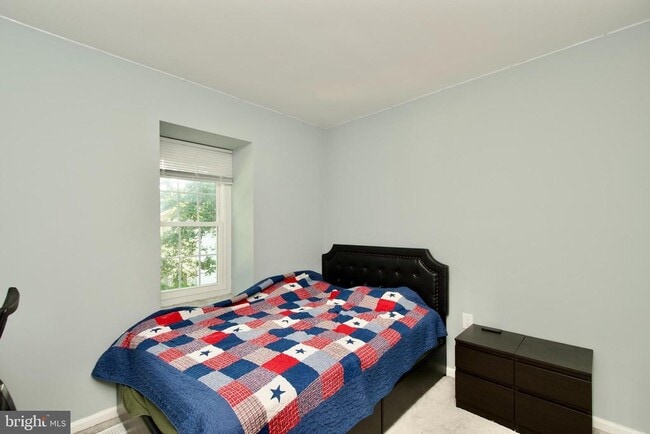 Building Photo - 9885 Burke Pond Ct
