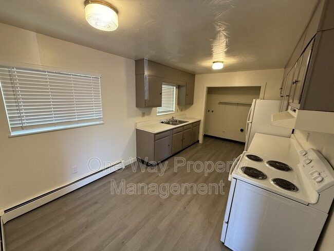 Building Photo - 1231 Pleasant Acres Dr