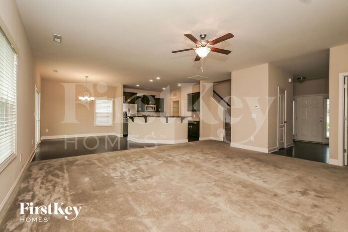 Building Photo - 732 Breeders Cup Dr