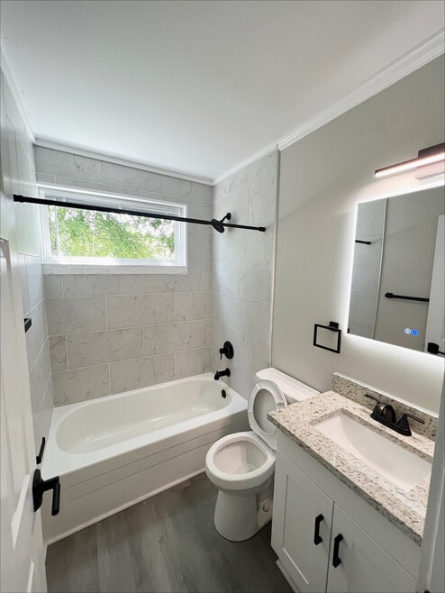 Building Photo - 3214 Summer Place