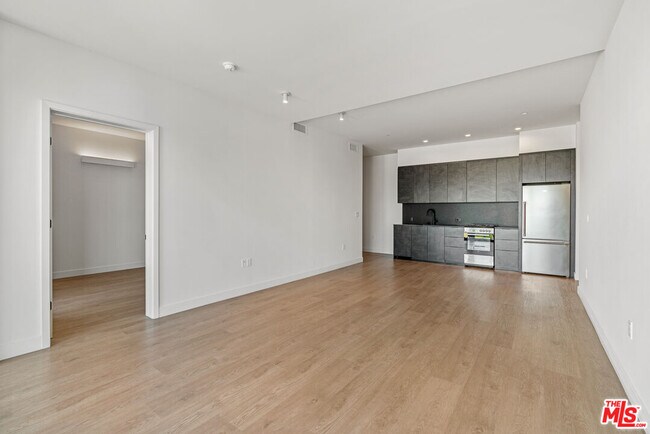 Building Photo - 10700 Tabor St