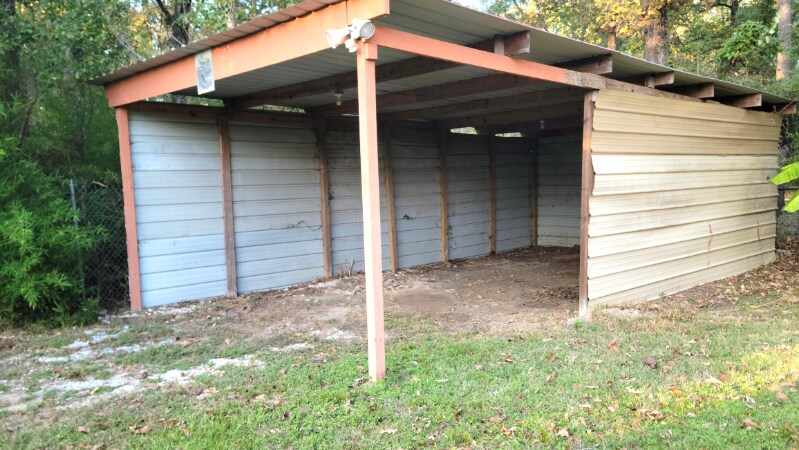 Building Photo - 2100 Hill Top Ct