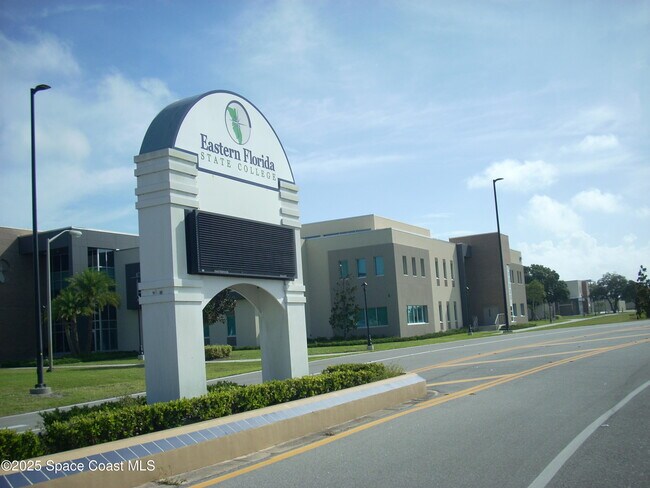Building Photo - 155 San Juan Cir