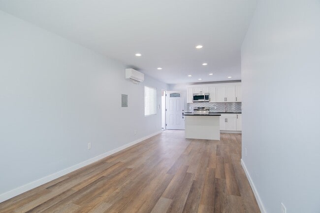 Building Photo - 4826 33rd St