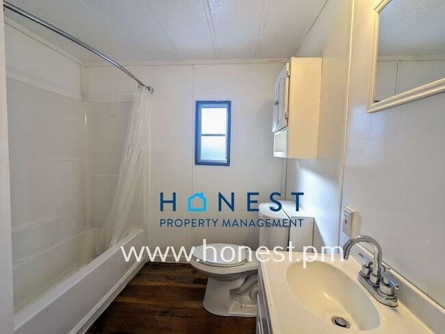 Building Photo - 9 Lexi Ln