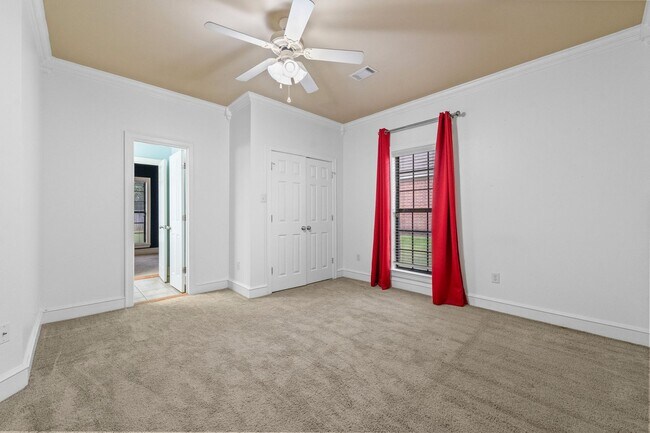 Building Photo - Solar Provided on Great Maumelle home