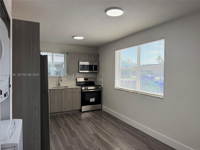 Building Photo - 580 NW 58th St