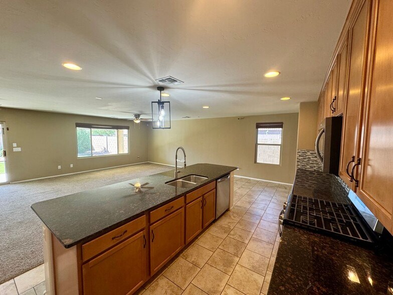 Building Photo - 11599 Boll Bloom Dr