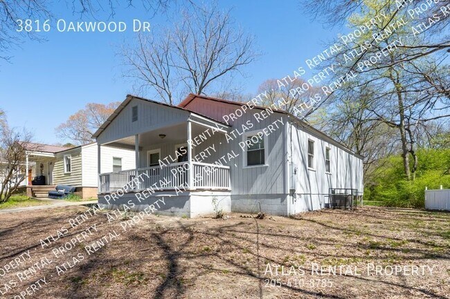 Building Photo - 3816 Oakwood Dr